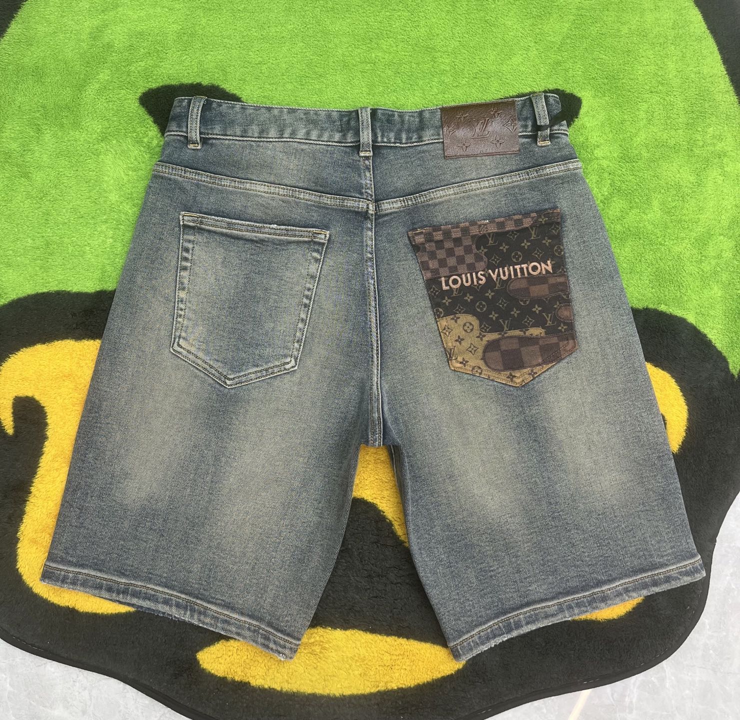 ￼ ￼ ￼ ￼ ￼ ￼ ￼ 🩳🤠牛仔💥短裤💥春夏🔥新款现货上市 🔥🔥 原单爆款，超级定制款，原版五金，超