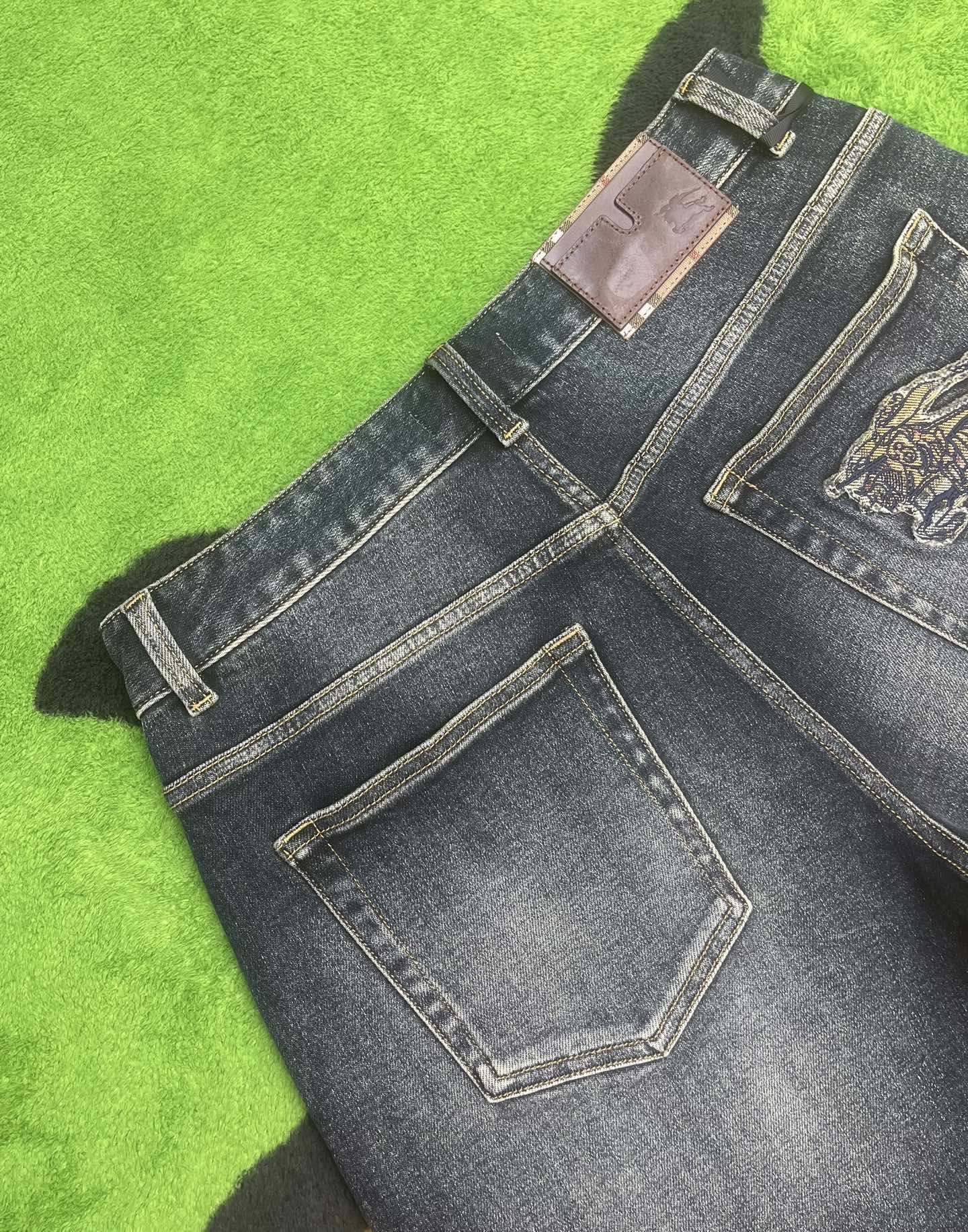 ￼ ￼ ￼ ￼ ￼ ￼ ￼ 🩳🤠牛仔💥短裤💥春夏🔥新款现货上市 🔥🔥 原单爆款，超级定制款，原版五金，超