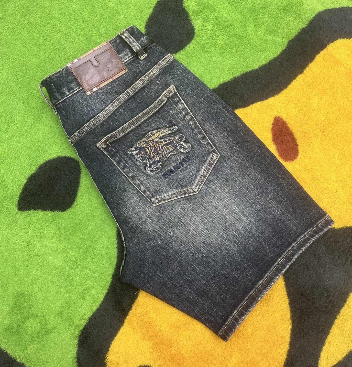 ￼ ￼ ￼ ￼ ￼ ￼ ￼ 🩳🤠牛仔💥短裤💥春夏🔥新款现货上市 🔥🔥 原单爆款，超级定制款，原版五金，超