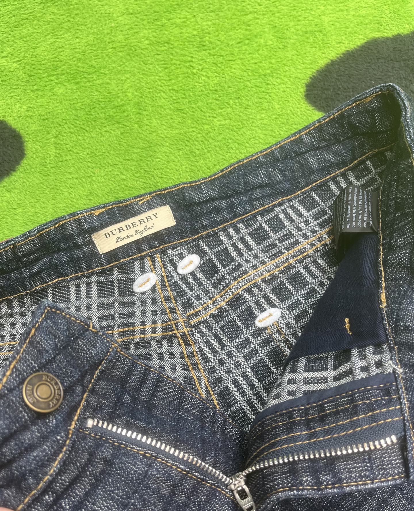 ￼ ￼ ￼ ￼ ￼ ￼ ￼ 🩳🤠牛仔💥短裤💥春夏🔥新款现货上市 🔥🔥 原单爆款，超级定制款，原版五金，超