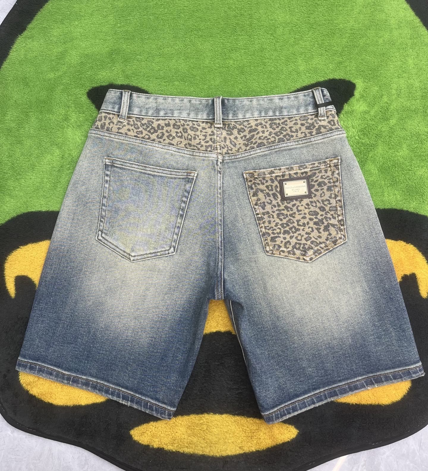 ￼ ￼ ￼ ￼ ￼ ￼ ￼ 🩳🤠牛仔💥短裤💥春夏🔥新款现货上市 🔥🔥 原单爆款，超级定制款，原版五金，超