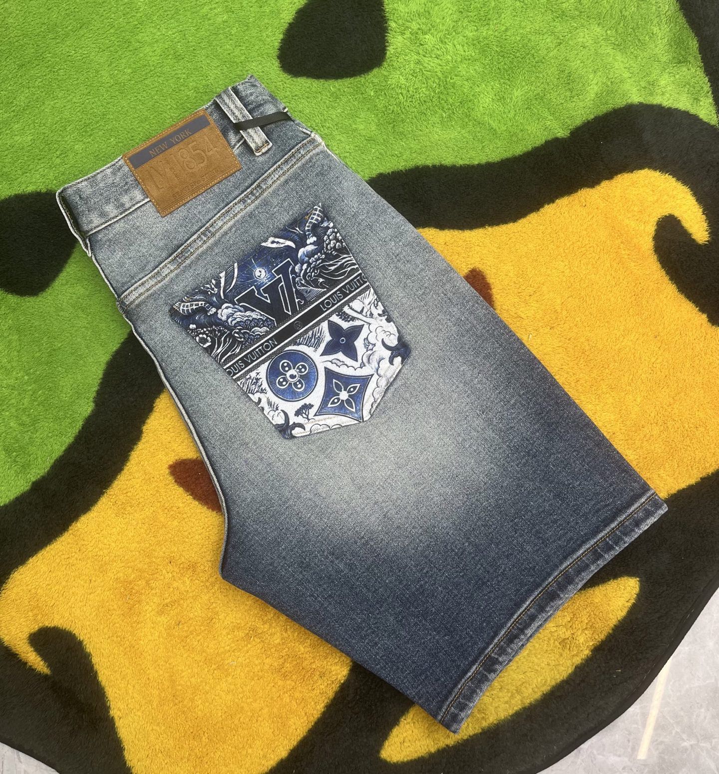 ￼ ￼ ￼ ￼ ￼ ￼ ￼ 🩳🤠牛仔💥短裤💥春夏💥 🔥新款现货上市 🔥🔥 原单爆款，超级定制款，原版五金