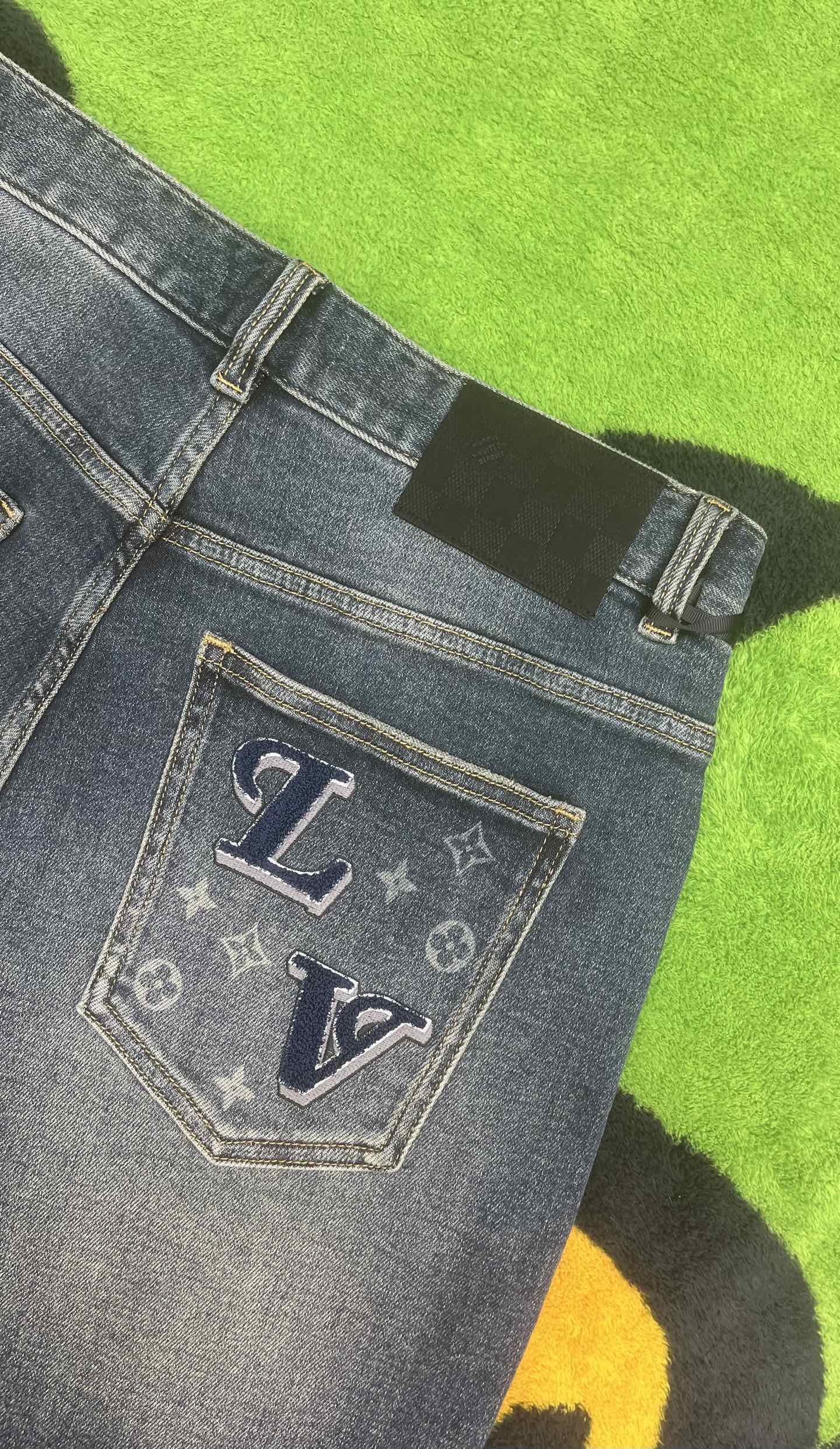 ￼ ￼ ￼ ￼ ￼ ￼ ￼ 🩳🤠牛仔💥短裤💥春夏💥 🔥新款现货上市 🔥🔥 原单爆款，超级定制款，原版五金