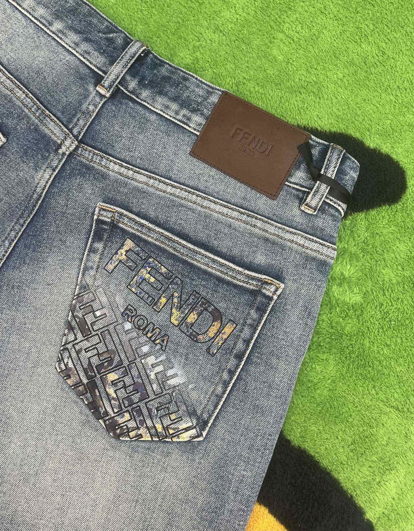 ￼ ￼ ￼ ￼ ￼ ￼ ￼ 🩳🤠牛仔💥短裤💥春夏💥 🔥新款现货上市 🔥🔥 原单爆款，超级定制款，原版五金