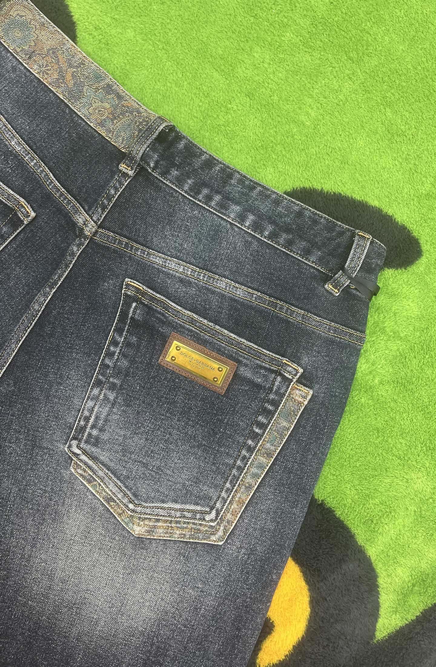 ￼ ￼ ￼ ￼ ￼ ￼ ￼ 🩳🤠牛仔💥短裤💥春夏💥 🔥新款现货上市 🔥🔥 原单爆款，超级定制款，原版五金