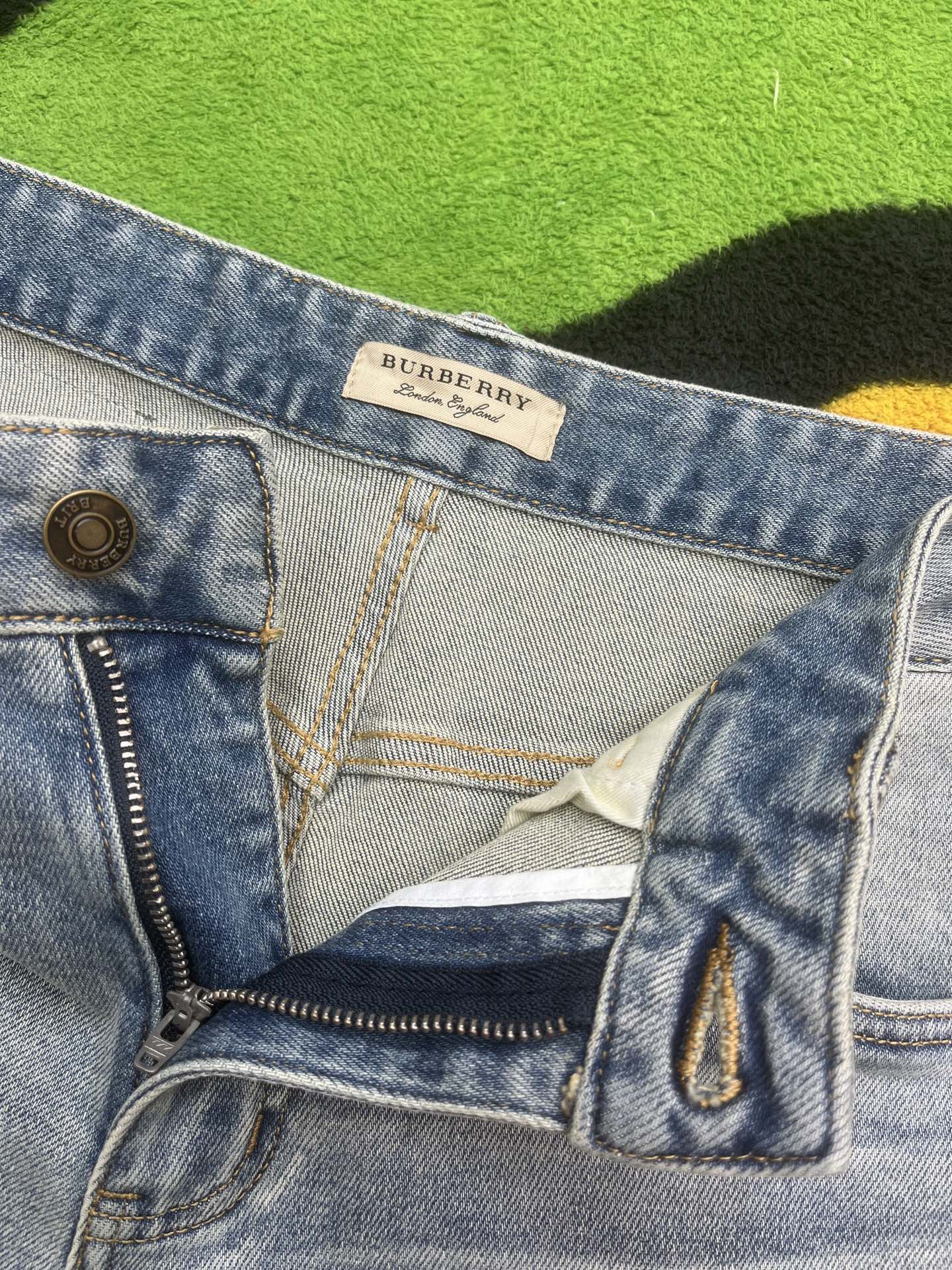 ￼ ￼ ￼ ￼ ￼ ￼ ￼ 🩳🤠牛仔💥短裤💥春夏💥 🔥新款现货上市 🔥🔥 原单爆款，超级定制款，原版五金