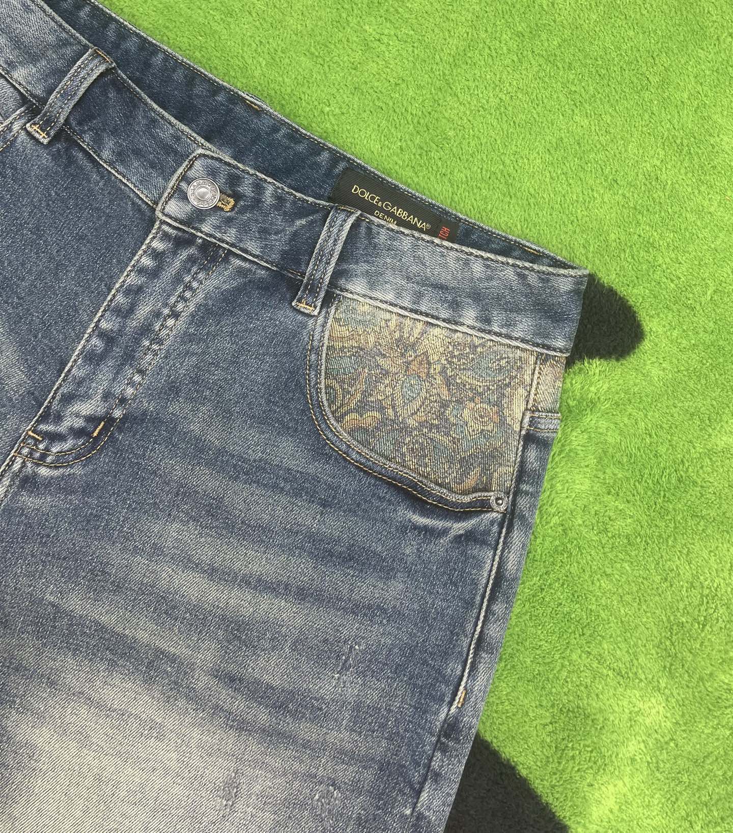 ￼ ￼ ￼ ￼ ￼ ￼ ￼ 🩳🤠牛仔💥短裤💥春夏💥 🔥新款现货上市 🔥🔥 原单爆款，超级定制款，原版五金