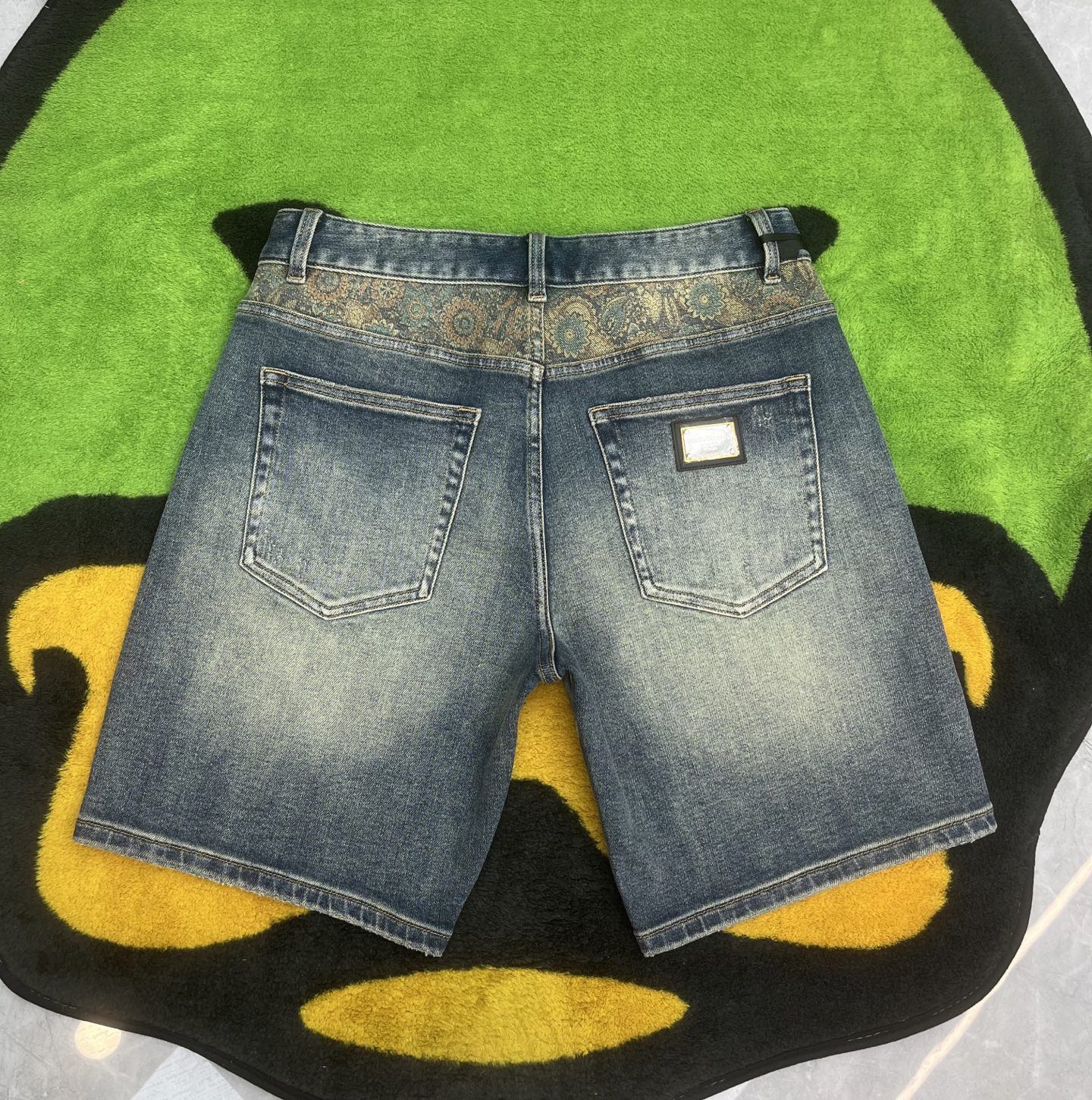 ￼ ￼ ￼ ￼ ￼ ￼ ￼ 🩳🤠牛仔💥短裤💥春夏💥 🔥新款现货上市 🔥🔥 原单爆款，超级定制款，原版五金