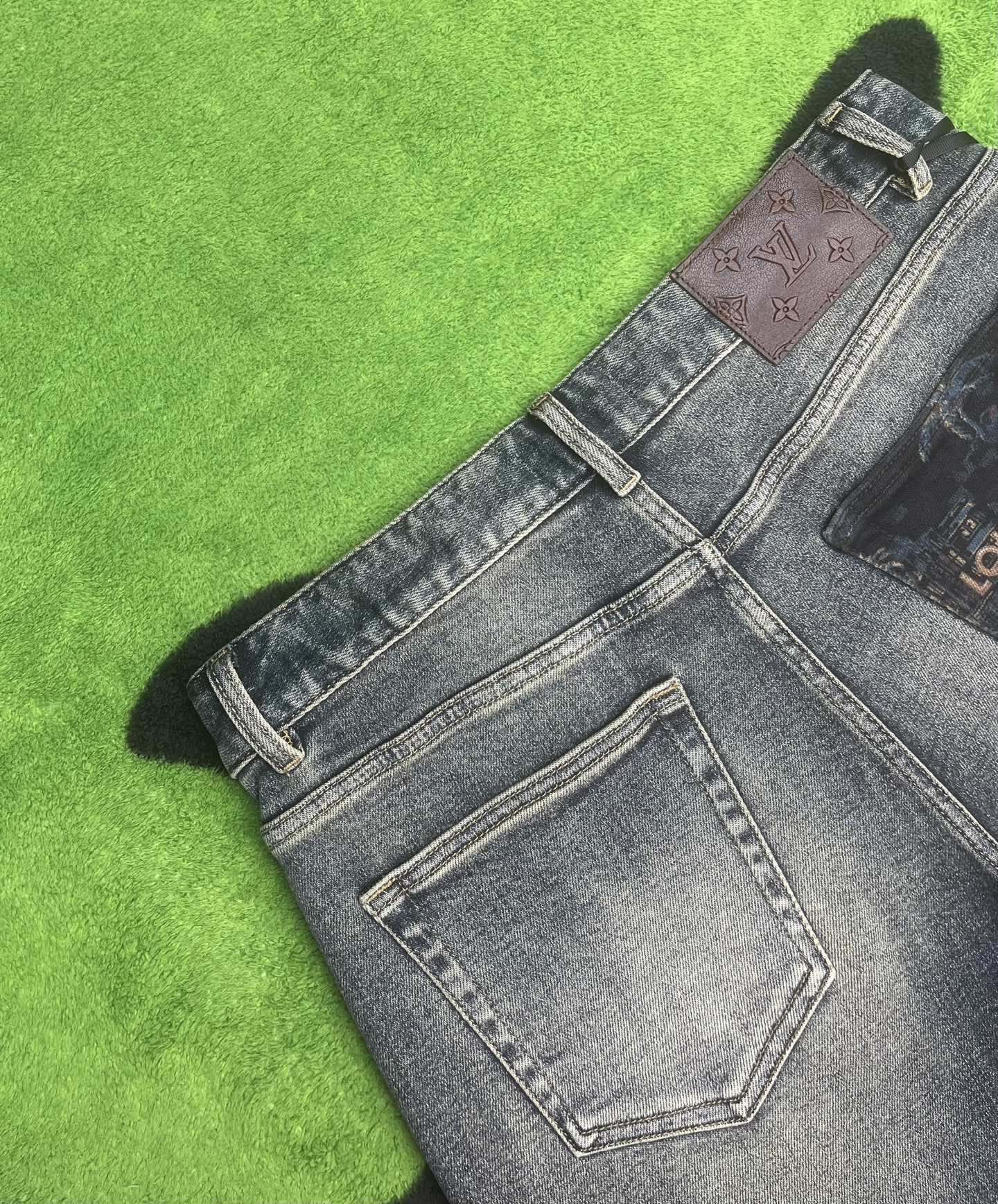 ￼ ￼ ￼ ￼ ￼ ￼ ￼ 🩳🤠牛仔💥短裤💥春夏💥 🔥新款现货上市 🔥🔥 原单爆款，超级定制款，原版五金