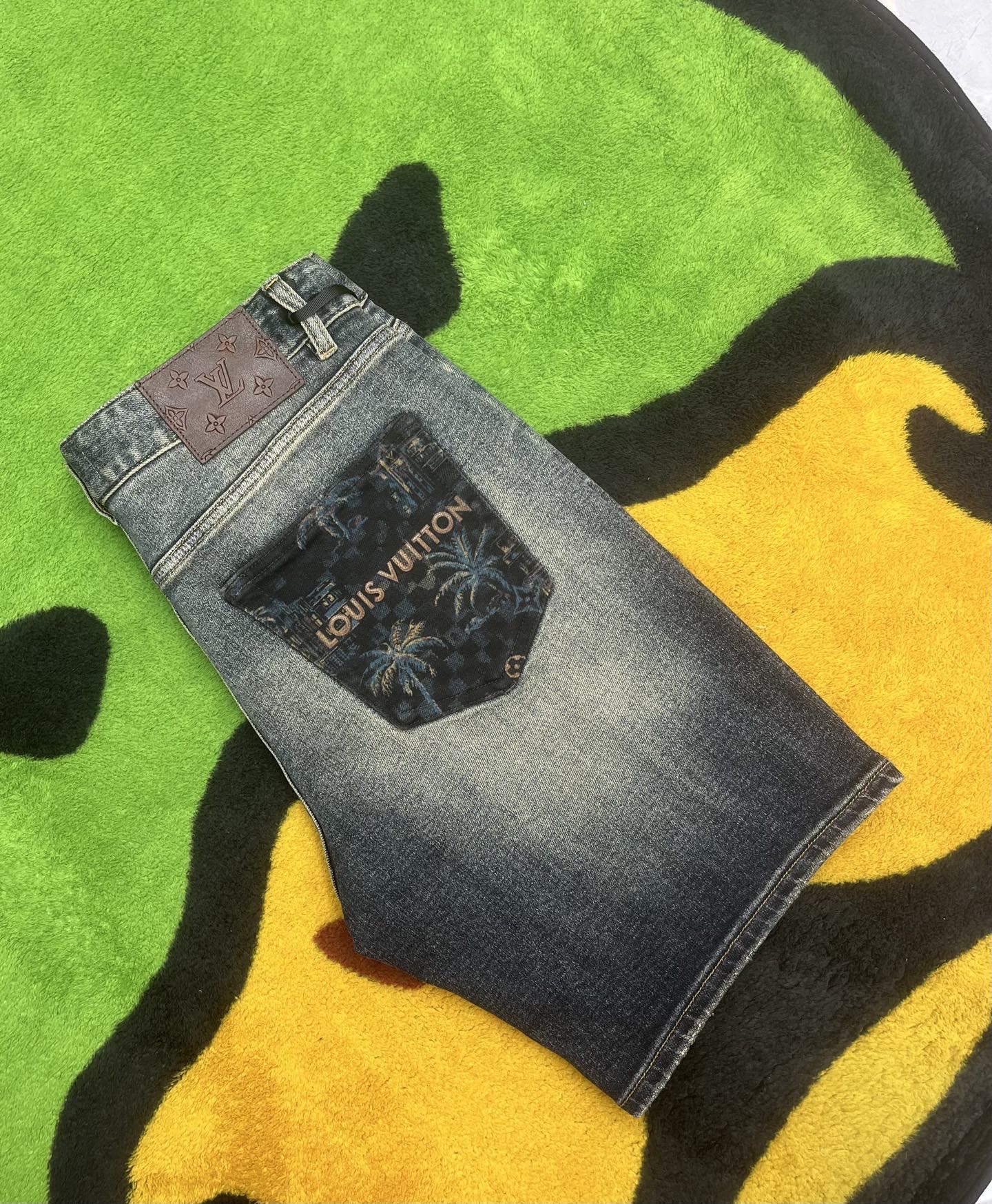 ￼ ￼ ￼ ￼ ￼ ￼ ￼ 🩳🤠牛仔💥短裤💥春夏💥 🔥新款现货上市 🔥🔥 原单爆款，超级定制款，原版五金