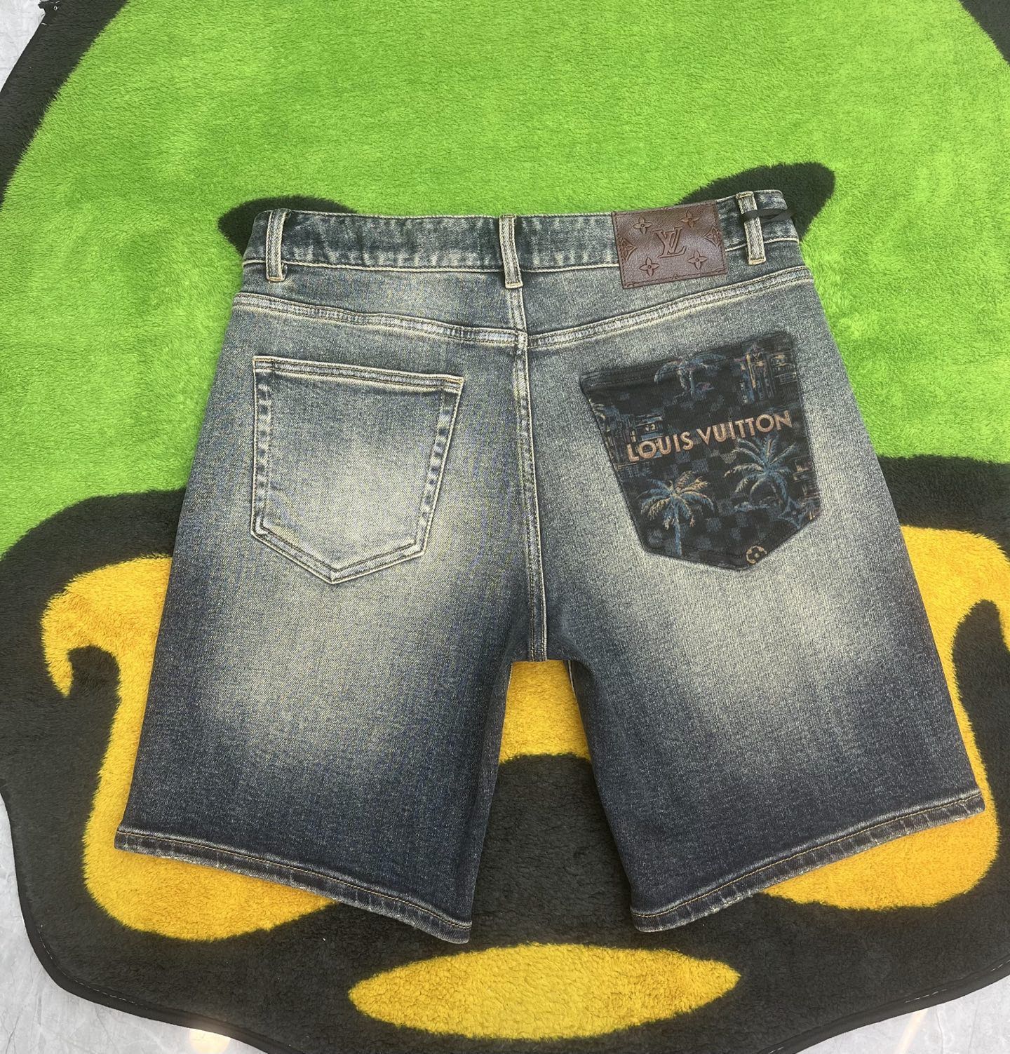 ￼ ￼ ￼ ￼ ￼ ￼ ￼ 🩳🤠牛仔💥短裤💥春夏💥 🔥新款现货上市 🔥🔥 原单爆款，超级定制款，原版五金