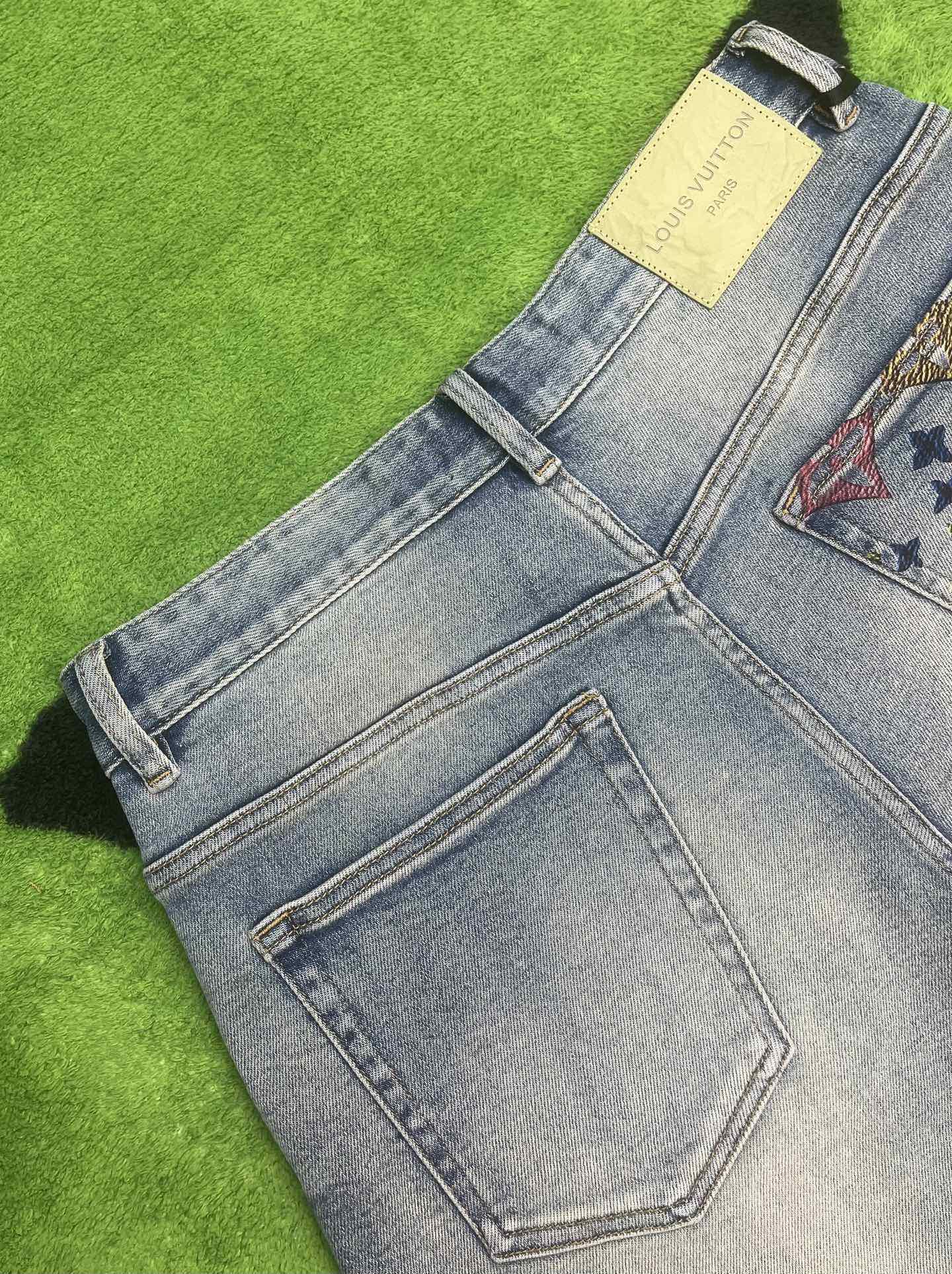 ￼ ￼ ￼ ￼ ￼ ￼ ￼ 🩳🤠牛仔💥短裤💥春夏💥 🔥新款现货上市 🔥🔥 原单爆款，超级定制款，原版五金