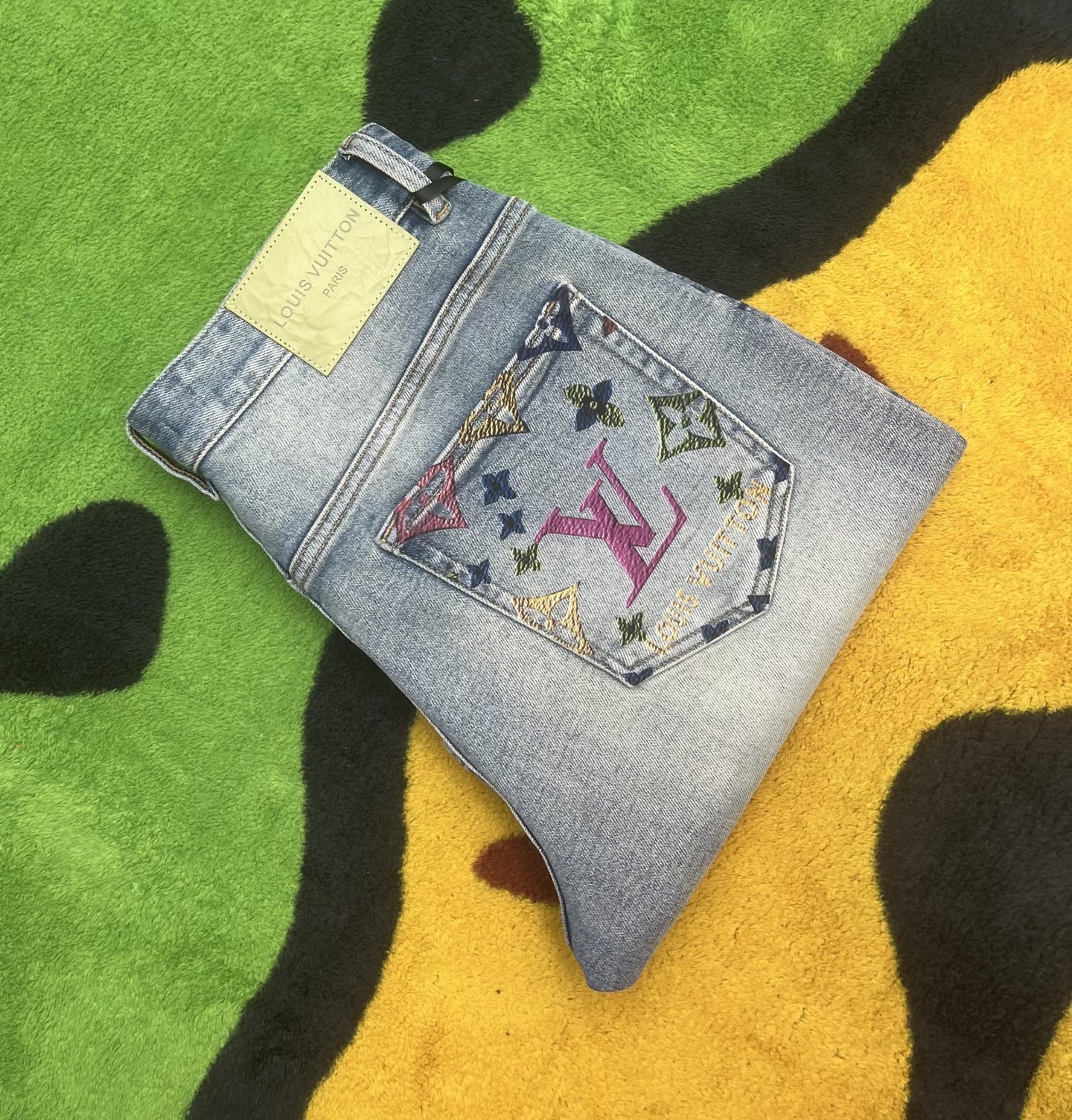 ￼ ￼ ￼ ￼ ￼ ￼ ￼ 🩳🤠牛仔💥短裤💥春夏💥 🔥新款现货上市 🔥🔥 原单爆款，超级定制款，原版五金