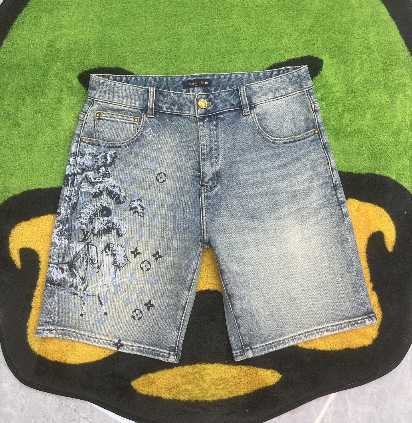 ￼ ￼ ￼ ￼ 🩳🤠牛仔💥短裤💥春夏💥 🔥新款现货上市 🔥🔥 原单爆款，超级定制款，原版五金，超级重工工