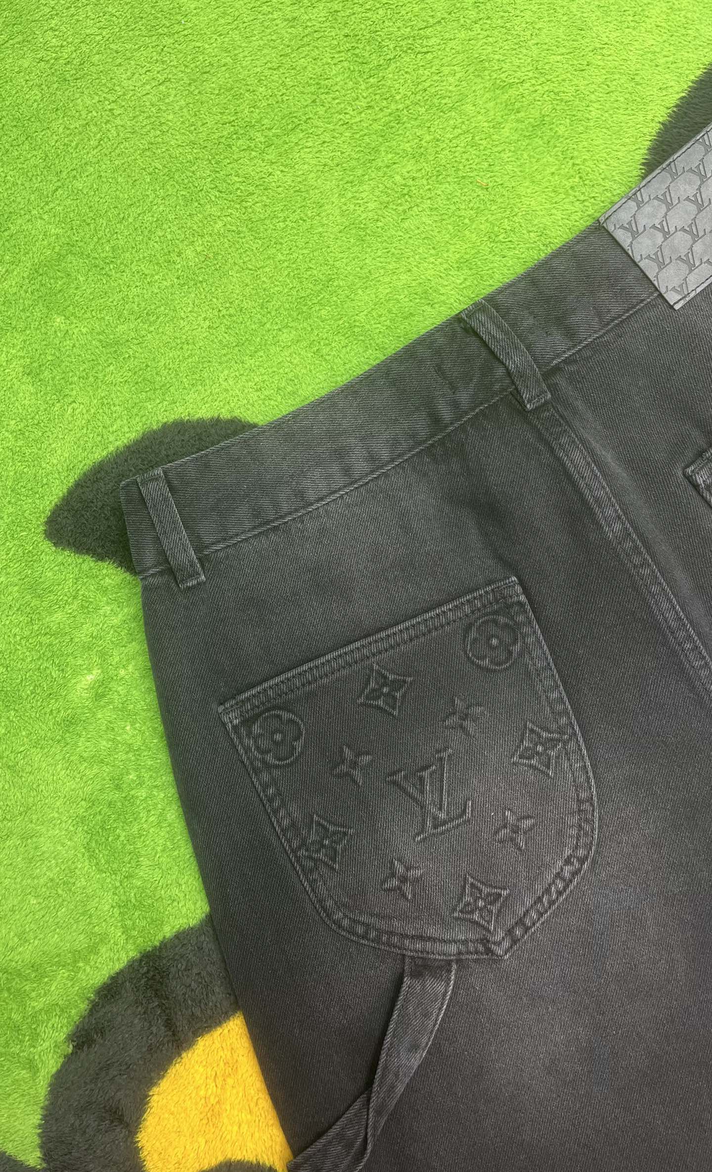 ￼ ￼ ￼ ￼ 🩳🤠牛仔💥短裤💥春夏💥 🔥新款现货上市 🔥🔥 原单爆款，超级定制款，原版五金，超级重工工