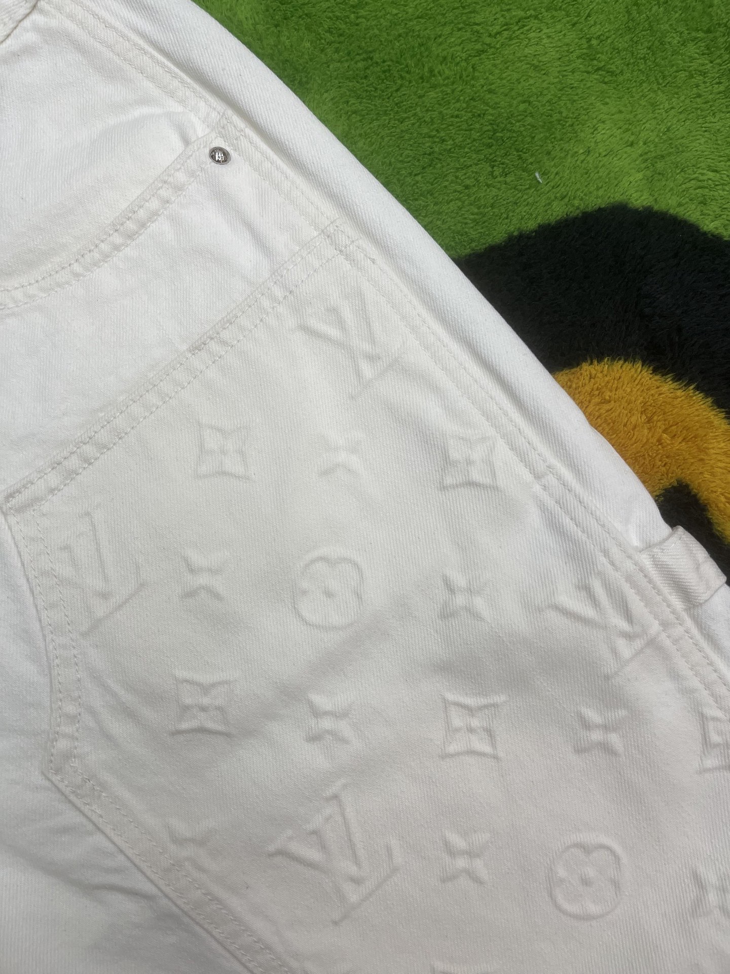 ￼ ￼ ￼ ￼ 🩳🤠牛仔💥短裤💥春夏💥 🔥新款现货上市 🔥🔥 原单爆款，超级定制款，原版五金，超级重工工