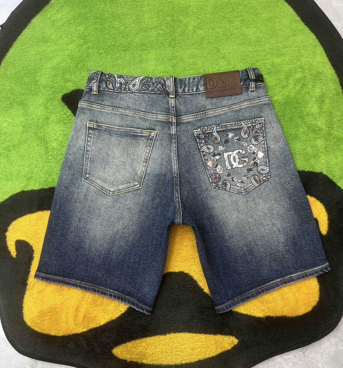 ￼ ￼ ￼ ￼ 🩳🤠牛仔💥短裤💥春夏💥 🔥新款现货上市 🔥🔥 原单爆款，超级定制款，原版五金，超级重工工