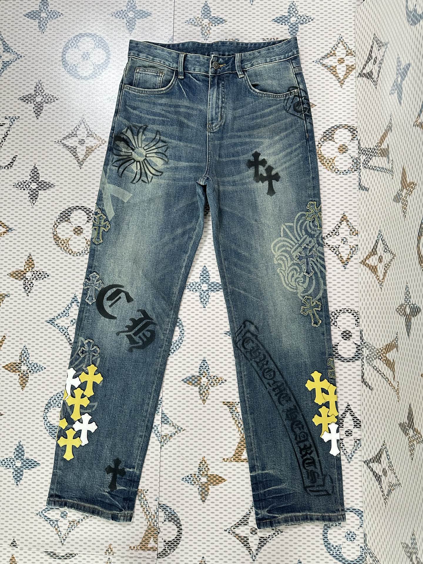 ￼ 直筒裤 独家（首创）原单品质🔥🔥最新品牛仔裤，原版工艺配件，经典图案，面料舒服，裤身工艺设计，潮牌十