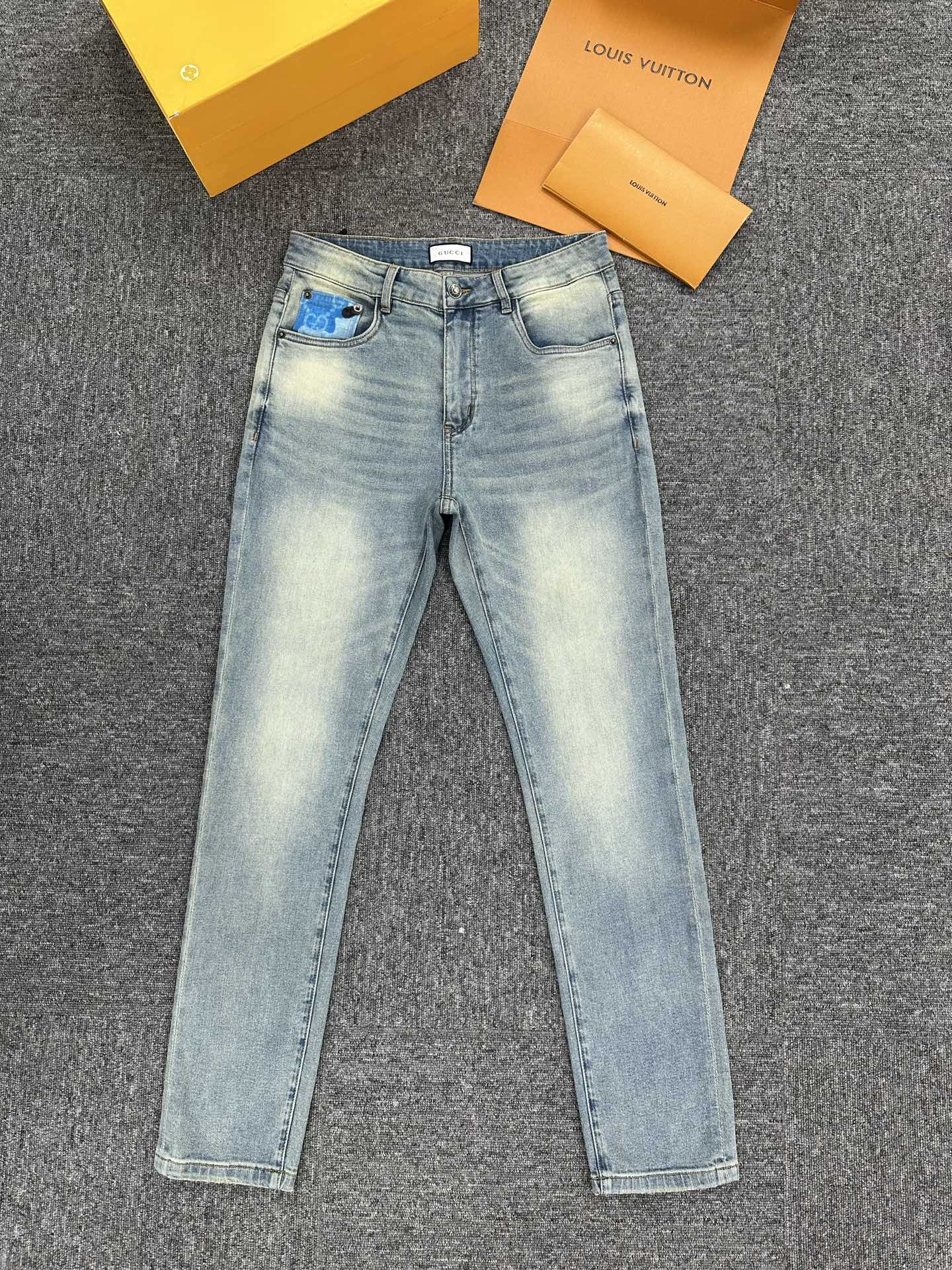 💥2026薄款夏季现货上市现货秒发🔥🔥原单爆款牛仔裤👖超级定制款，原版五金，超级重工工艺，版型超赞👍细节做工无可挑剔！款