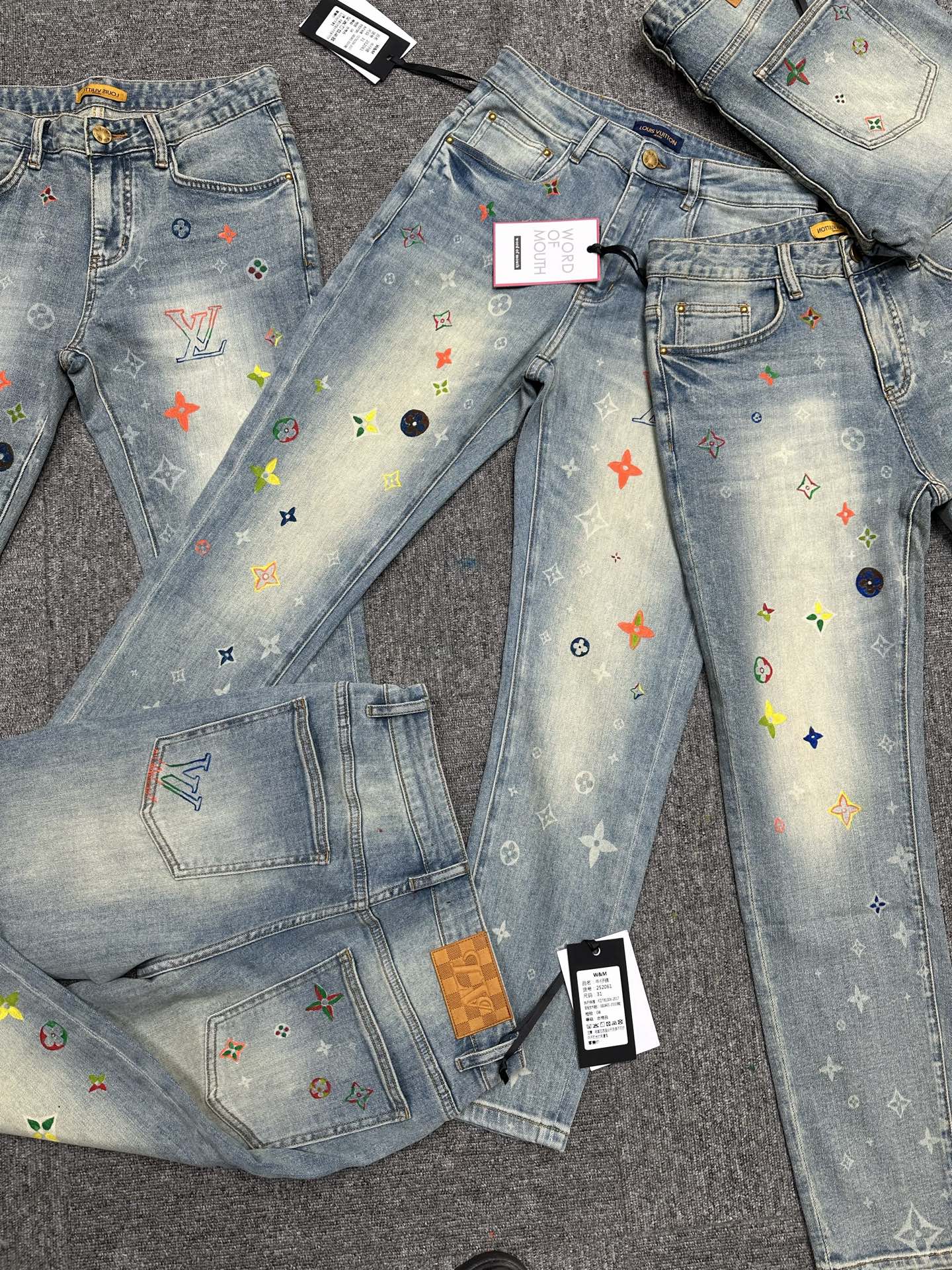 💥2026薄款夏季现货上市现货秒发🔥🔥原单爆款牛仔裤👖超级定制款，原版五金，超级重工工艺，版型超赞👍细节做工无可挑剔！款
