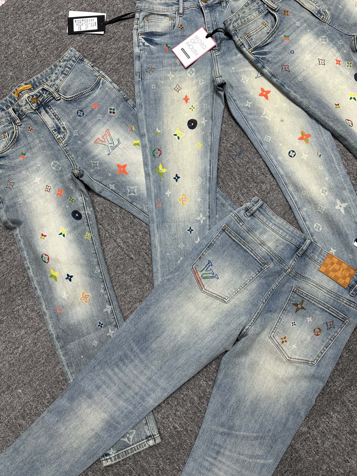 💥2026薄款夏季现货上市现货秒发🔥🔥原单爆款牛仔裤👖超级定制款，原版五金，超级重工工艺，版型超赞👍细节做工无可挑剔！款