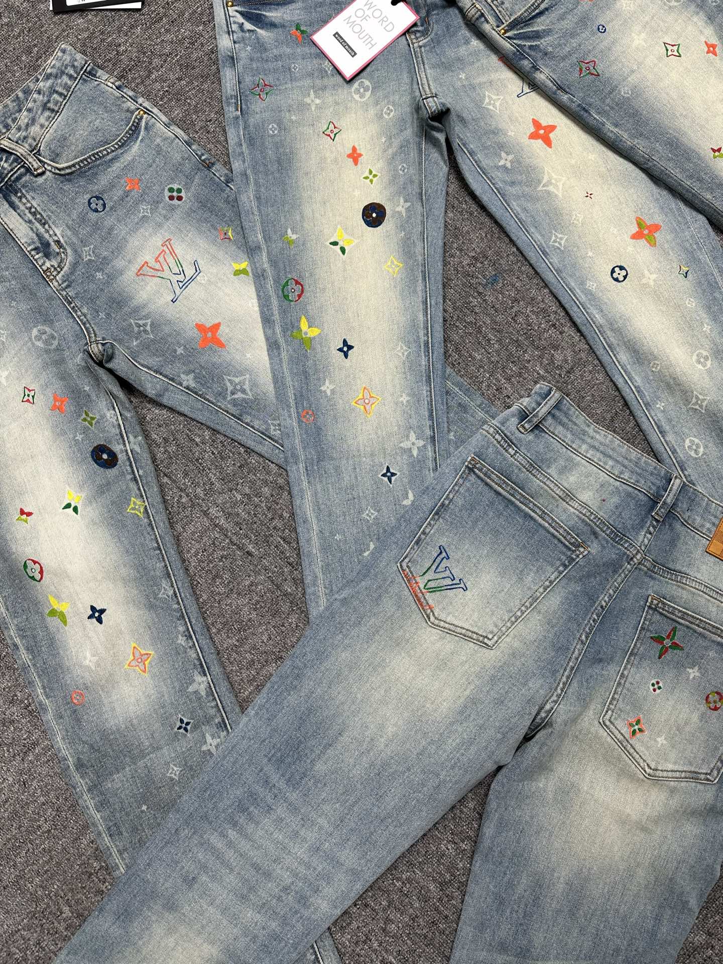 💥2026薄款夏季现货上市现货秒发🔥🔥原单爆款牛仔裤👖超级定制款，原版五金，超级重工工艺，版型超赞👍细节做工无可挑剔！款