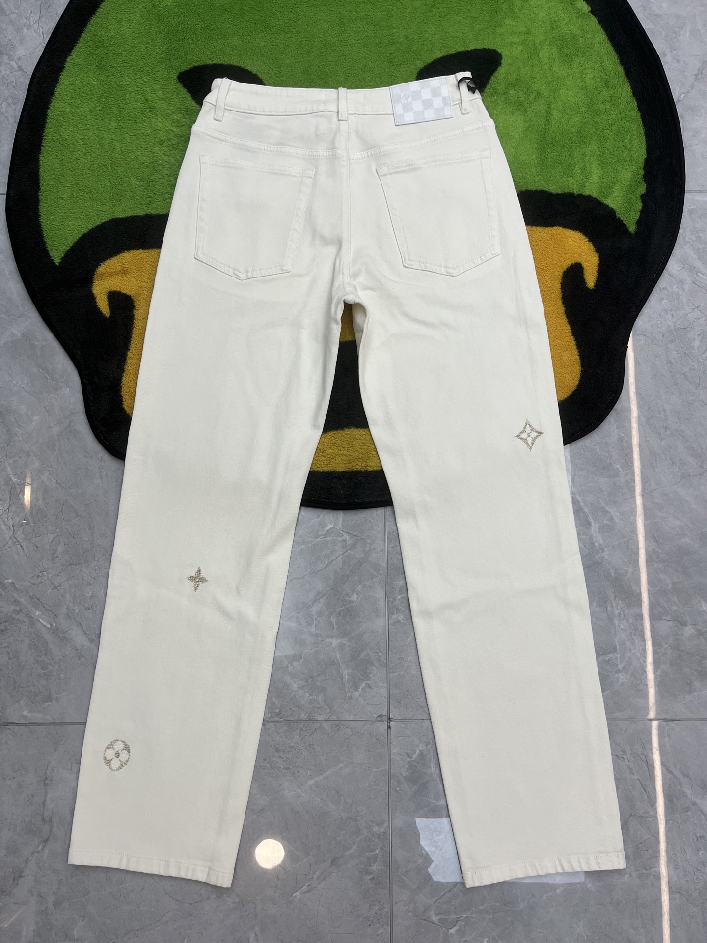白色 直筒裤💥2026🔥新品🔥独家【首创】❤️原单品质🍒 爆款🔥牛仔裤👖超级定制款，原版五金，超级重工工艺，版型超赞👍细