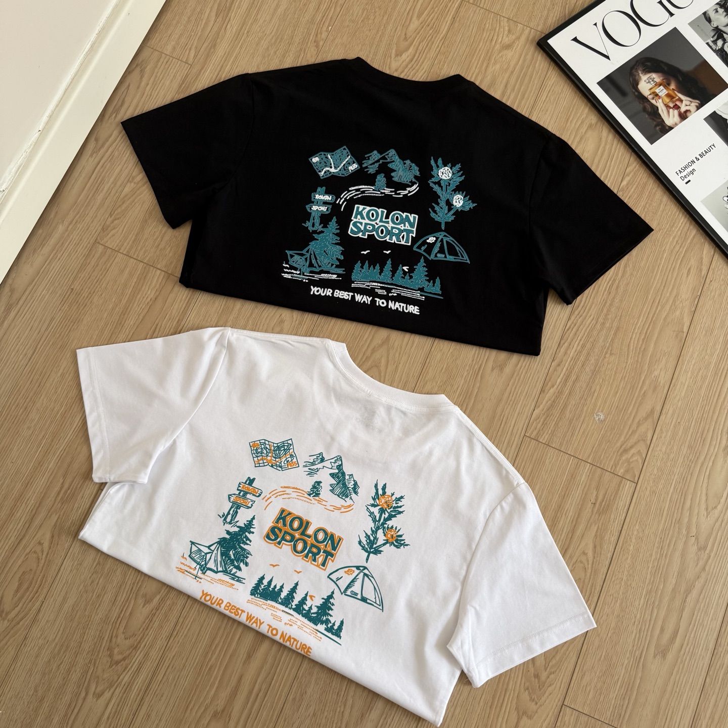 💰85
可隆KOLON SPORT 露营系列休闲吸湿排汗透气亲肤舒适圆领短袖T恤
以索罗娜(SORONA®)环保面料打造,兼具柔软触感与出色弹性,轻盈透气,带来全天候的舒适穿着体验,采用杜邦SORONA®天然玉米提取纤维,绿色环保,亲肤无刺激,具备天然弹性与抗皱性能,穿久如新,是你日常穿搭与户外活动的理想之选。
高密针织工艺,结合精准剪裁,贴合身形不束缚。无骨缝合技术有效减少摩擦感,细节考究,从内到外皆显品质。
上身有型,质感无敌,绝对属于性价比极高的一款短袖T恤 宽松剪裁,适合多种身形,轻盈透气,不止是T恤,更是对生活方式的全新诠释!!
-颜色:黑色、白色
-尺码:M-3XL
尺码 胸围 衣长 肩宽 推荐体重(斤)
M 108 70 53 100-125
L 112 72 55 125-145
XL 116 74 57 145-165
XXL 120 76 59 165-185
3XL 124 78 61 185-215