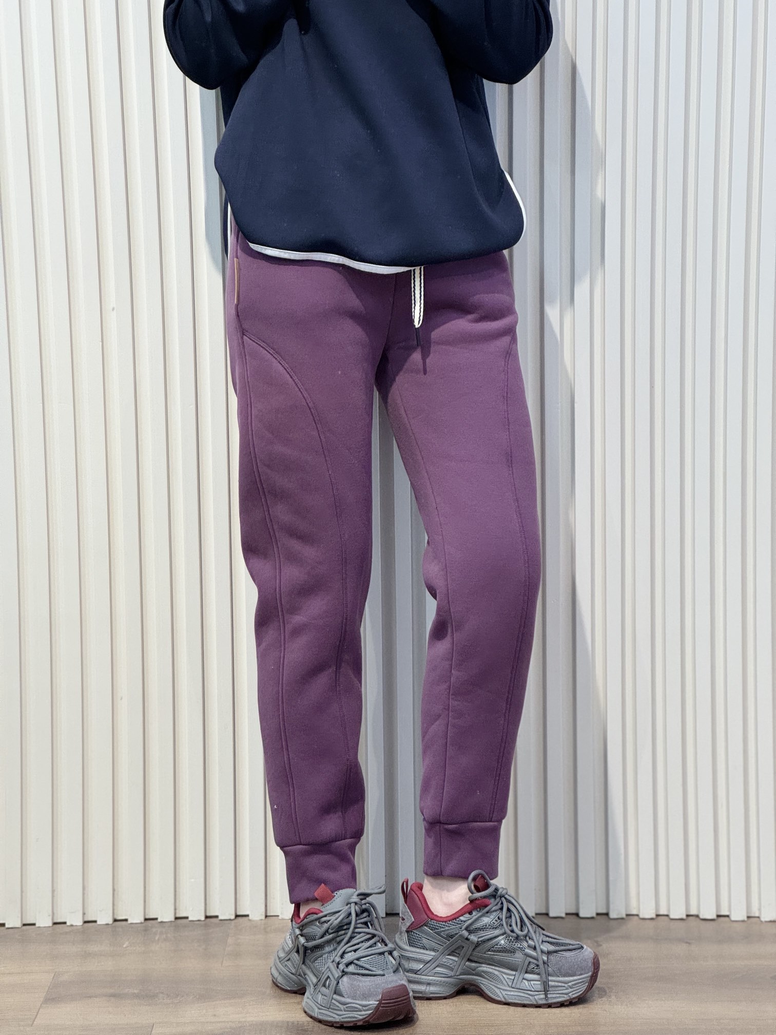 Crafted from high-density 500g sherpa fleece, these women's thermal swea - Comprehensive 2