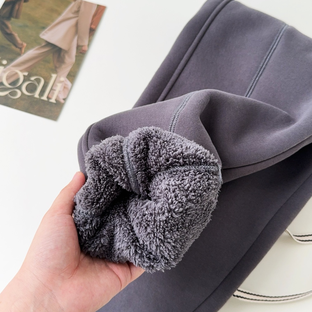 it pairs seamlessly with a classic sweatshirt or casual jacket - Comprehensive 5