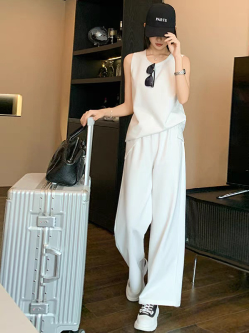 Sleeveless Top and Wide-Leg Pants Set - Comfortable Cotton Fabric 1 Sleeveless Top and Wide-Leg Pants Set - Comfortable Cotton Fabric