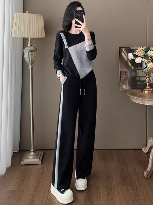 Women's Two-Piece Outfit Set - Long Sleeve Sweatshirt and Wide Leg Pants 1 Women's Two-Piece Outfit Set - Long Sleeve Sweatshirt and Wide Leg Pants