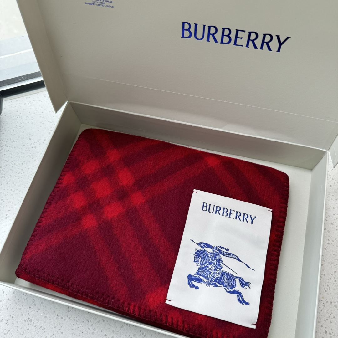 全智贤同款百分百对版Burberry可遇不可求的王炸级单品绝对是独家级别工艺与材料完全与正品无区别粗犷耐