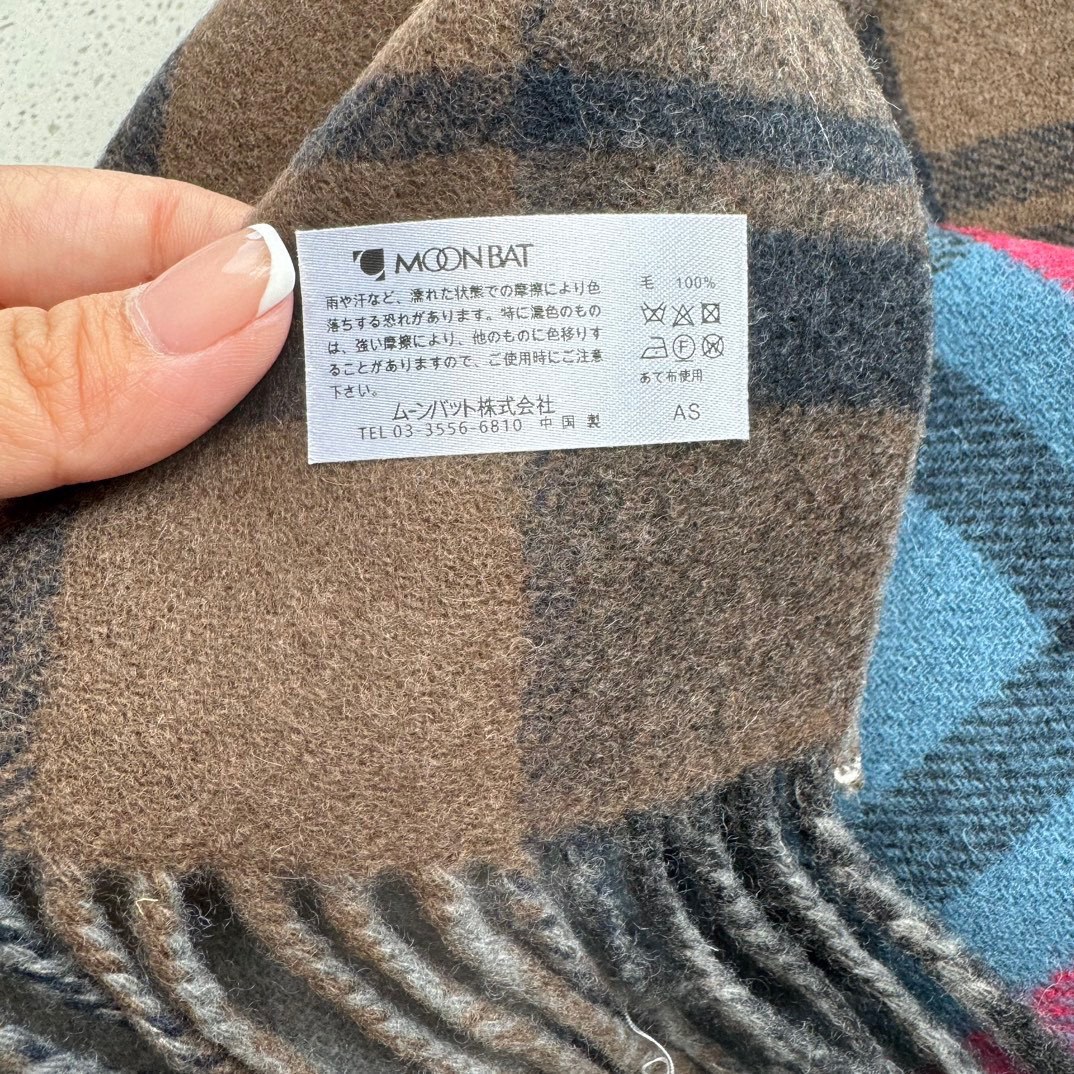 到货️经典格子土星格子斗篷披肩viviennewestwood西太后土星英国时装设计师时装的朋克之母!时