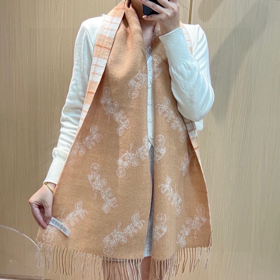 Classic COACH Wool Scarf: Soft, Comfy, 190×30 cm, Reversible Design, Double-Colored, Gentle Wash - 图片 2