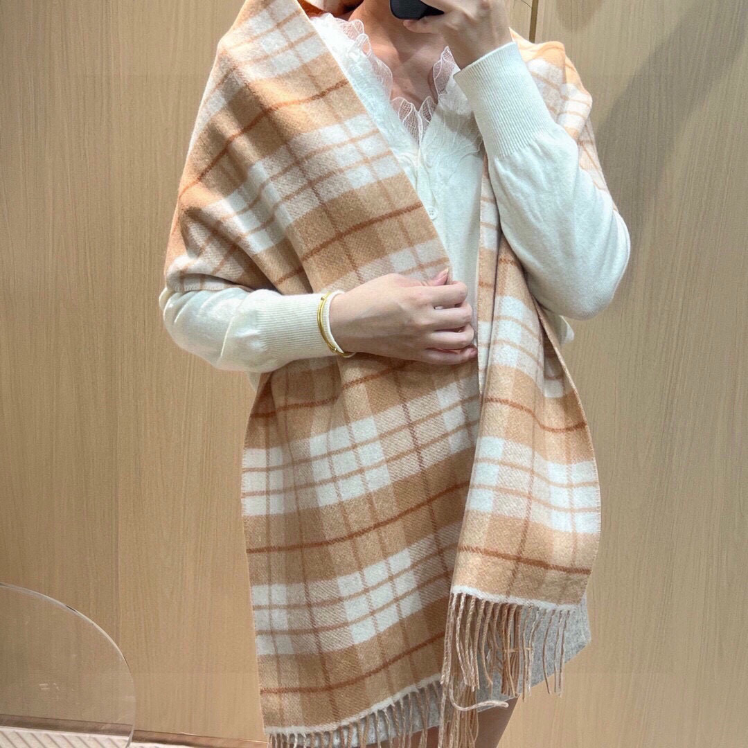 Classic COACH Wool Scarf: Soft, Comfy, 190×30 cm, Reversible Design, Double-Colored, Gentle Wash - 图片 1