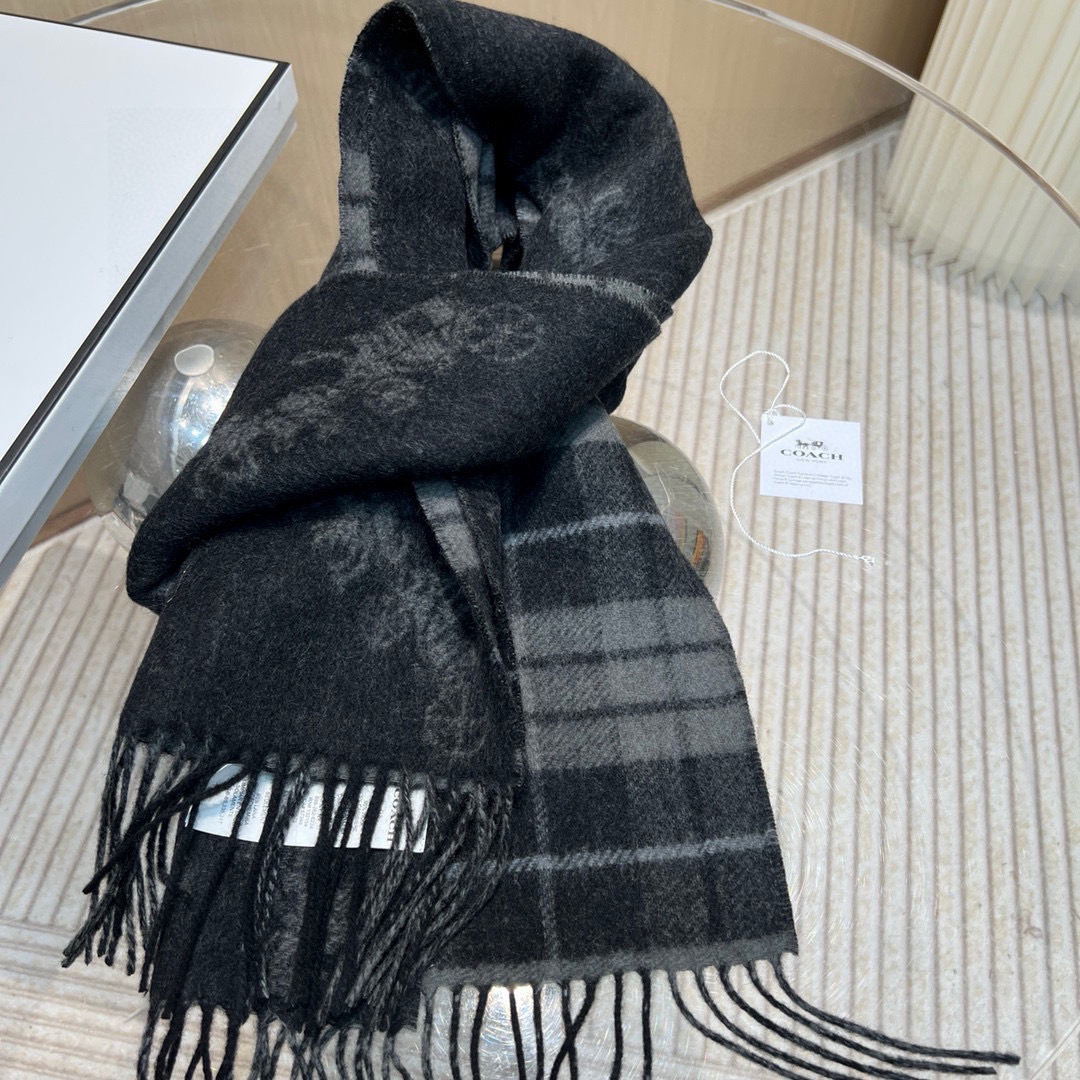 “Classic COACH Wool Scarf: Soft, Comfy, 190x30cm, Reversible Design, Must-Wash Gentle” - 图片 8