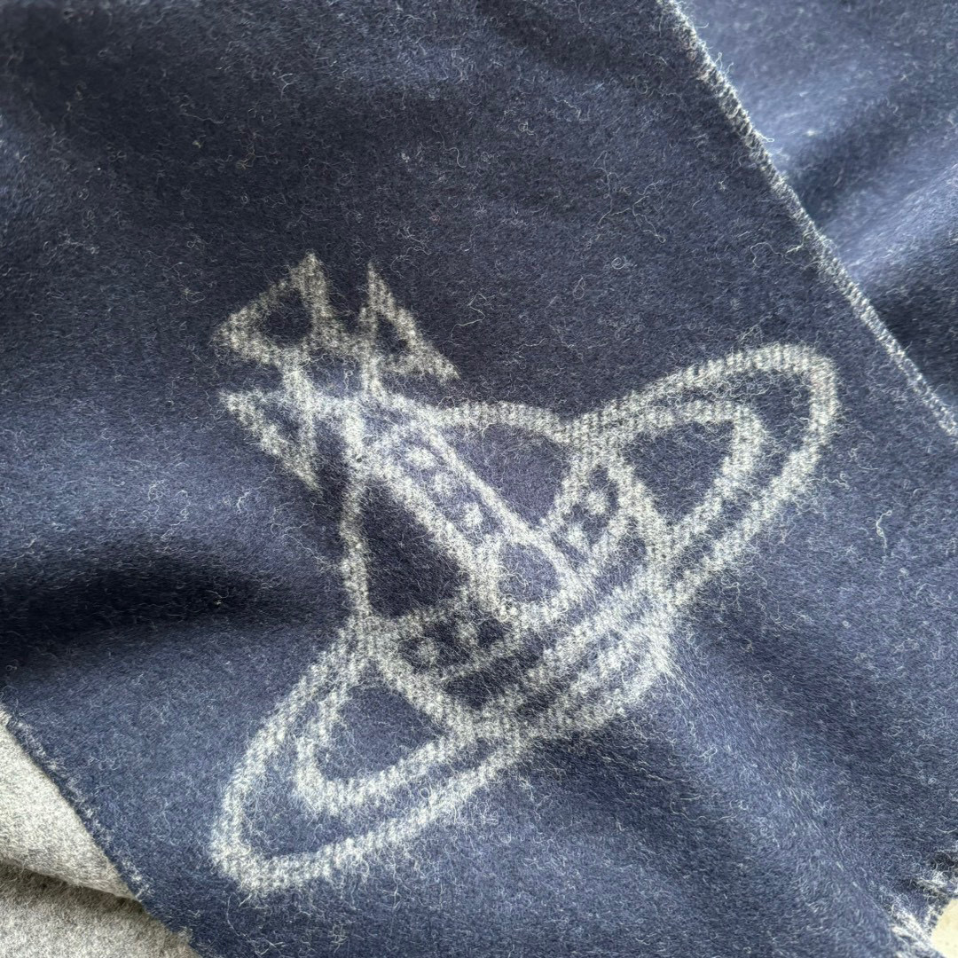 Vivienne Westwood: British Fashion Icon and Saturn of Popular Spirituality - 图片 4