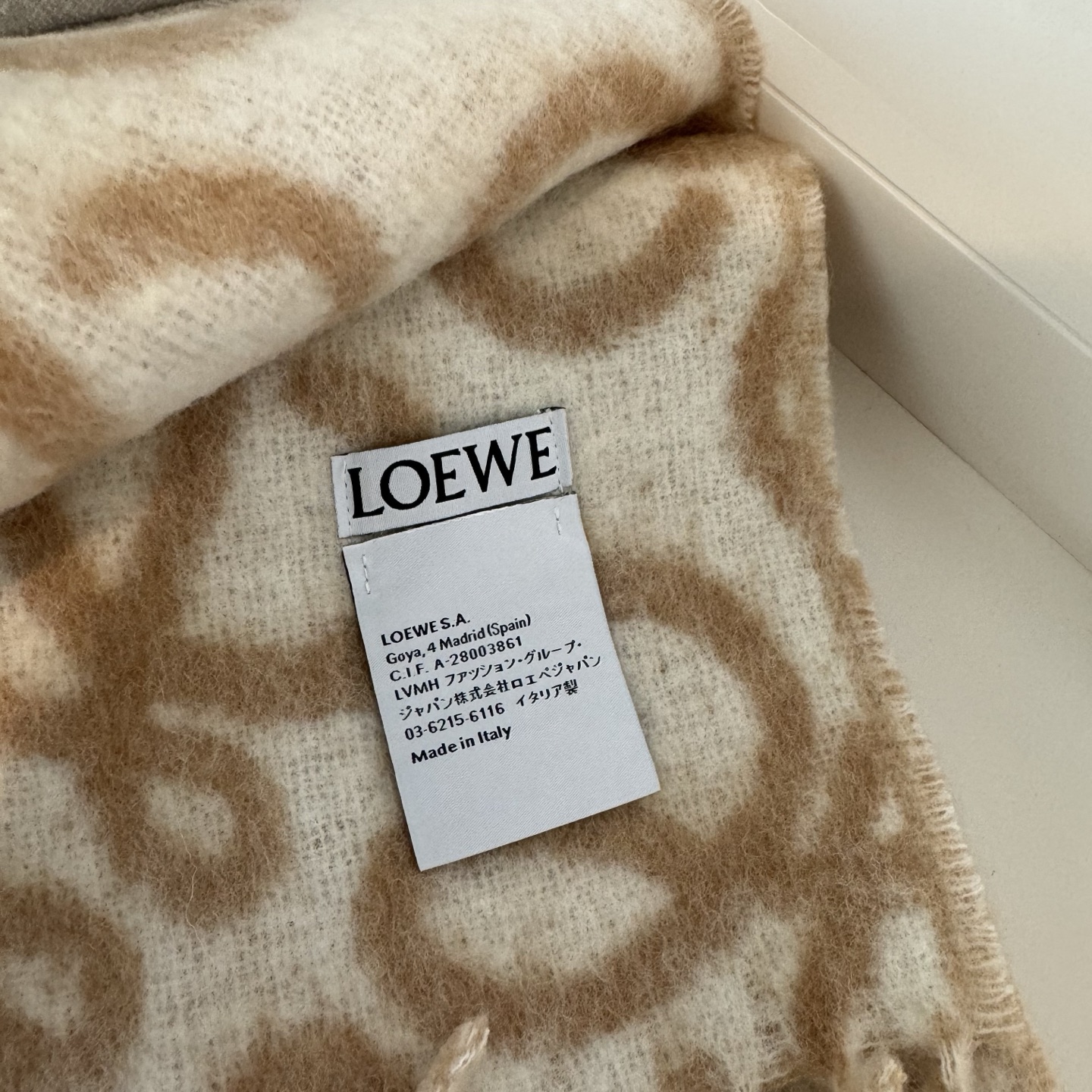 ‼️原版打版，历时一个月终于出大货啦‼️1:1复刻❗️2025年爆款到货！Loewe罗意威新品羊毛马海毛