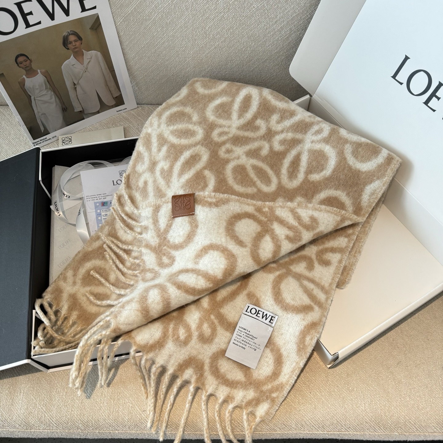 ‼️原版打版，历时一个月终于出大货啦‼️1:1复刻❗️2025年爆款到货！Loewe罗意威新品羊毛马海毛