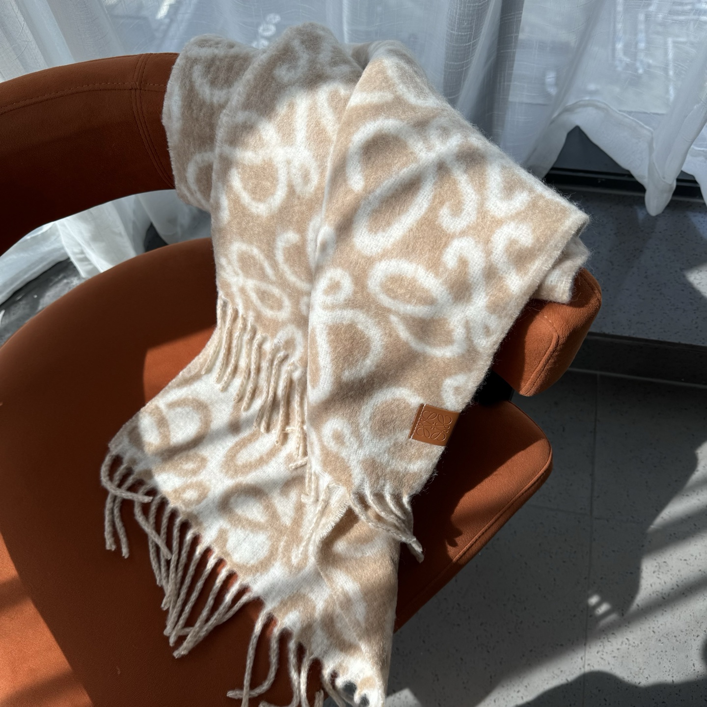 ‼️原版打版，历时一个月终于出大货啦‼️1:1复刻❗️2025年爆款到货！Loewe罗意威新品羊毛马海毛