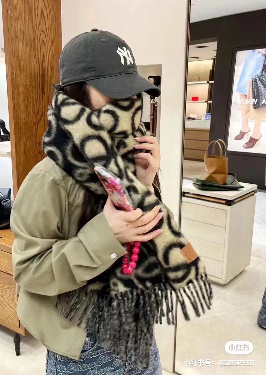 ‼️原版打版，历时一个月终于出大货啦‼️1:1复刻❗️2025年爆款到货！Loewe罗意威新品羊毛马海毛