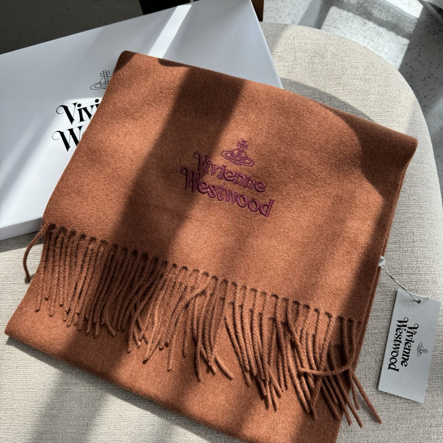 2025小红书最新走火爆款 COS品牌 🪐✨经典大土星围巾🧣vivienne westwood西太后土星