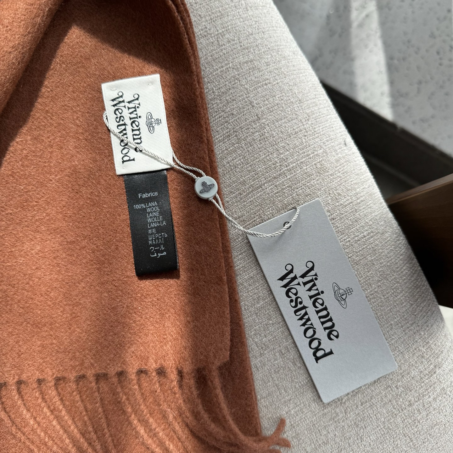 2025小红书最新走火爆款 COS品牌 🪐✨经典大土星围巾🧣vivienne westwood西太后土星