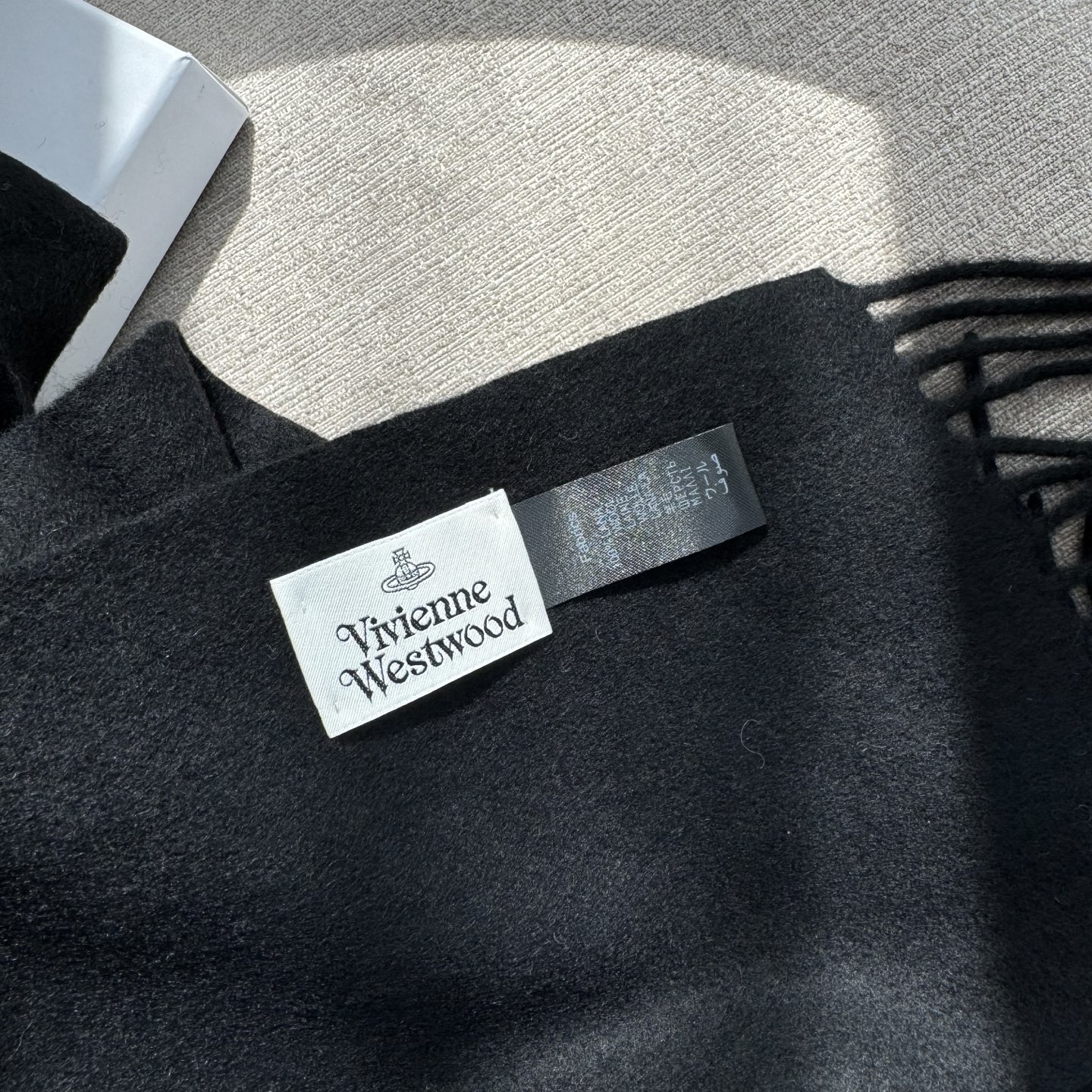 2025小红书最新走火爆款 COS品牌 🪐✨经典大土星围巾🧣vivienne westwood西太后土星