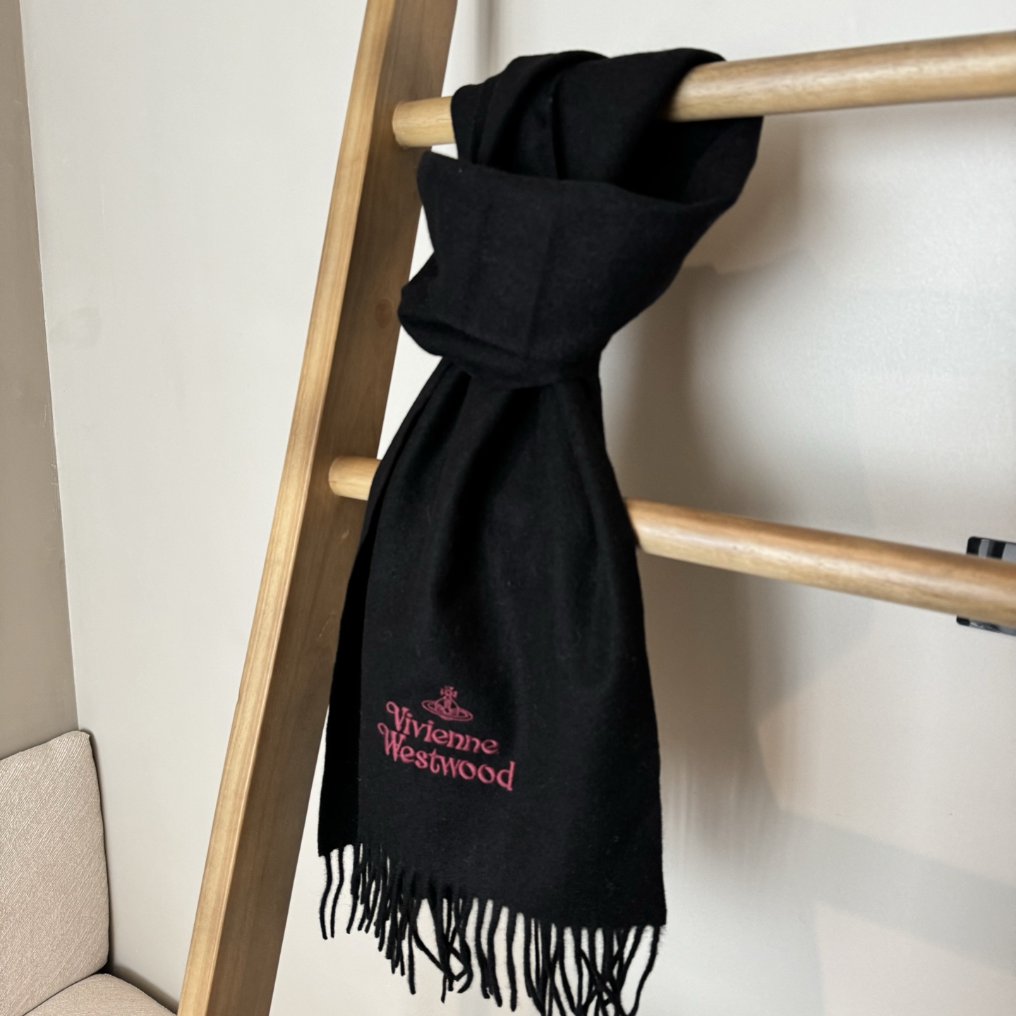 2025小红书最新走火爆款 COS品牌 🪐✨经典大土星围巾🧣vivienne westwood西太后土星