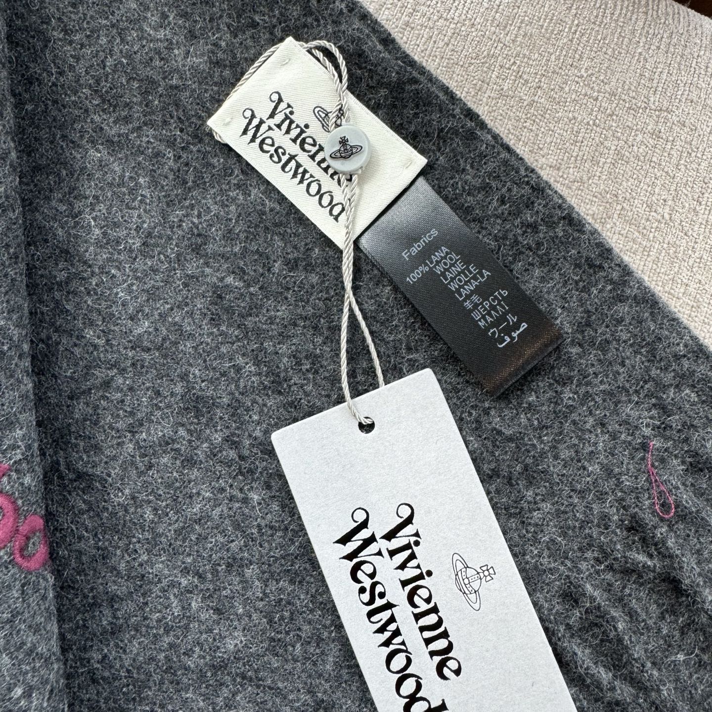 2025小红书最新走火爆款 COS品牌 🪐✨经典大土星围巾🧣vivienne westwood西太后土星