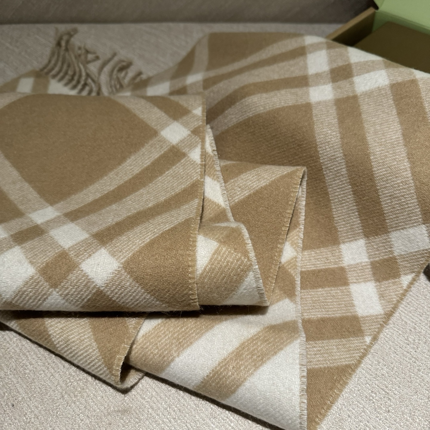 双面围巾 🆕Burberry · 巴宝莉格子围巾❗️好看的要疯掉了，太有型太有魅力了❗️❗️非常斯文时尚