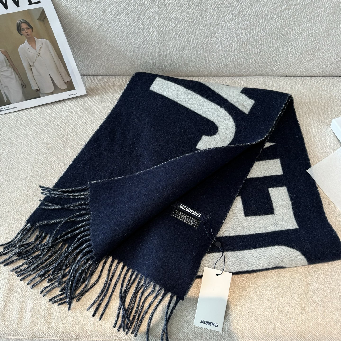 ✨✨Jacquemus 双面围巾❗今年真的被疯狂种草 今年冬天就非宠这条 好看的要疯掉了，太有型太有魅力