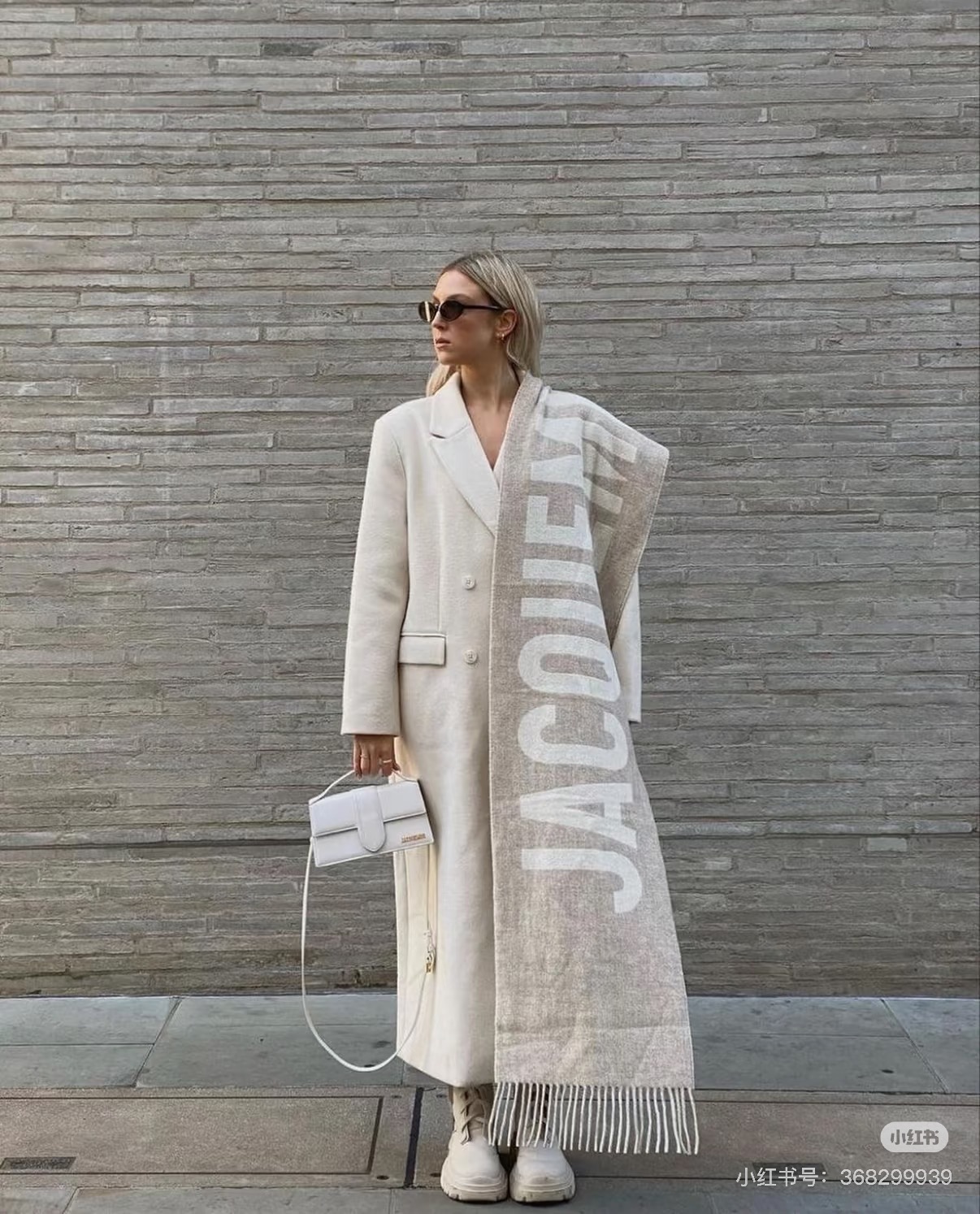 Jacquemus Jacquemus 双面围巾 今年真的被疯狂种草 今年冬天就非宠这条 的要疯掉了